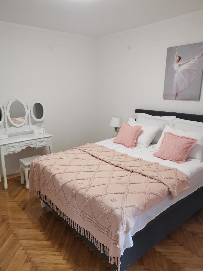 Kuca Jeka Hotel Vrnjačka Banja Kültér fotó