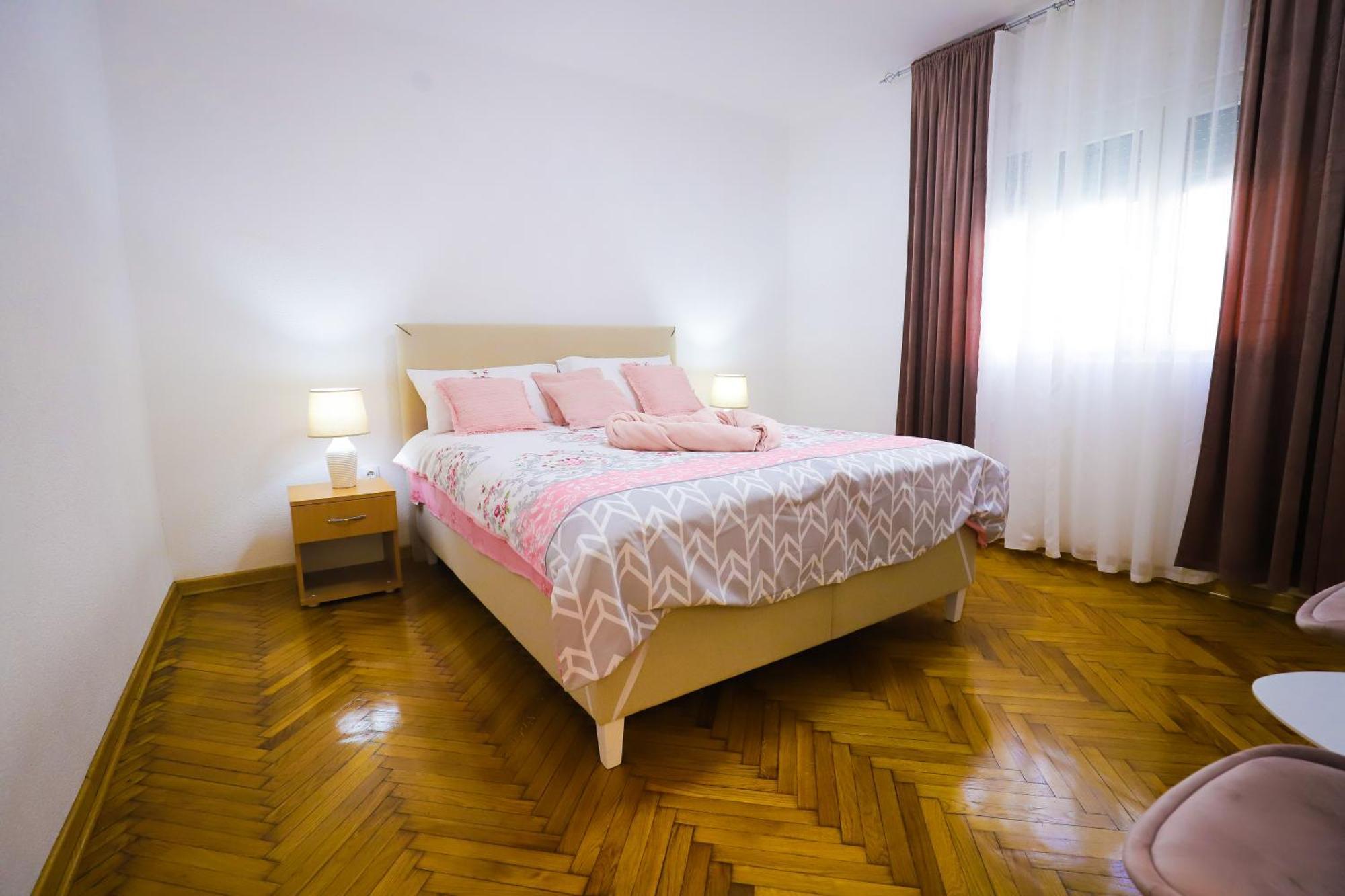 Kuca Jeka Hotel Vrnjačka Banja Kültér fotó