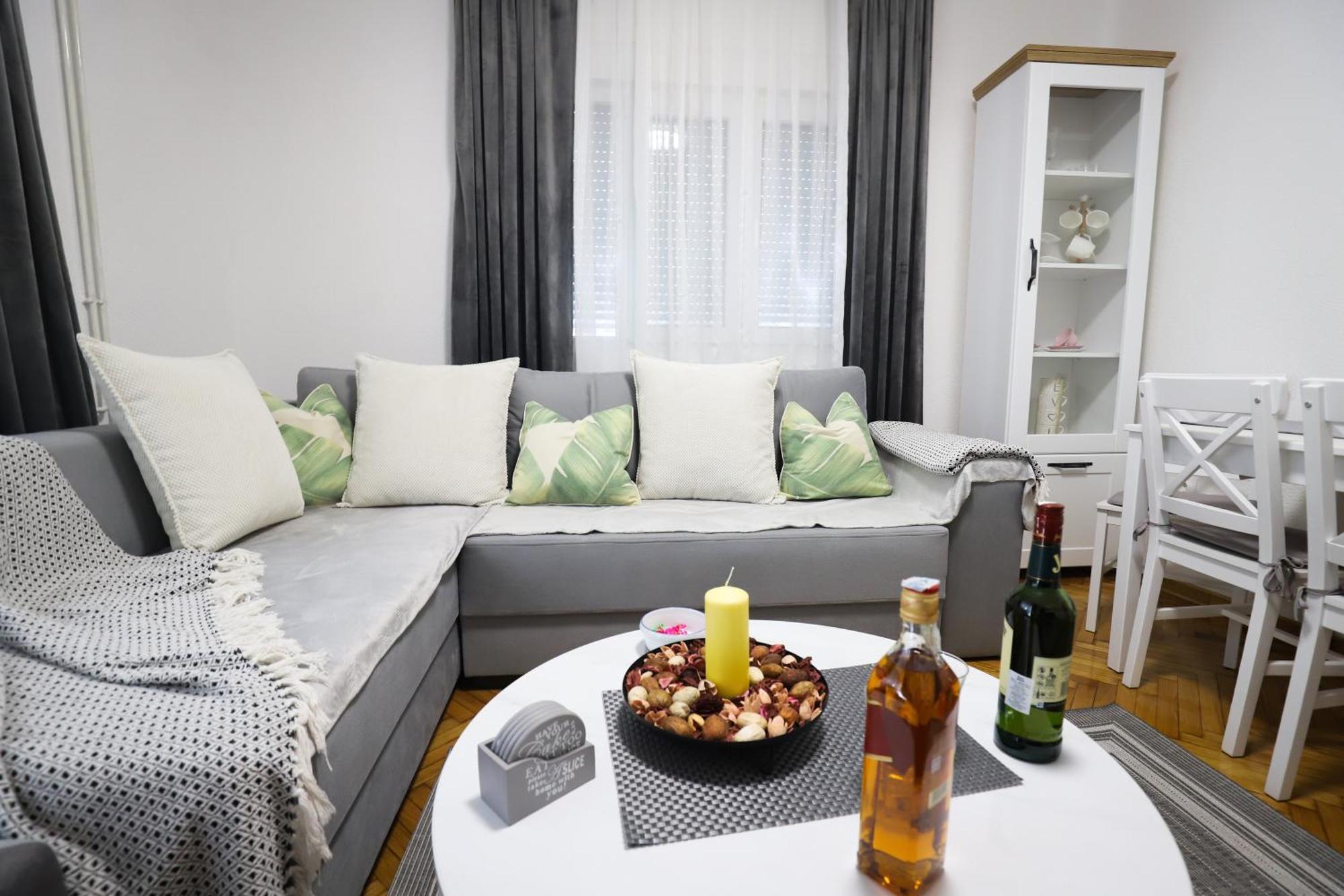 Kuca Jeka Hotel Vrnjačka Banja Kültér fotó
